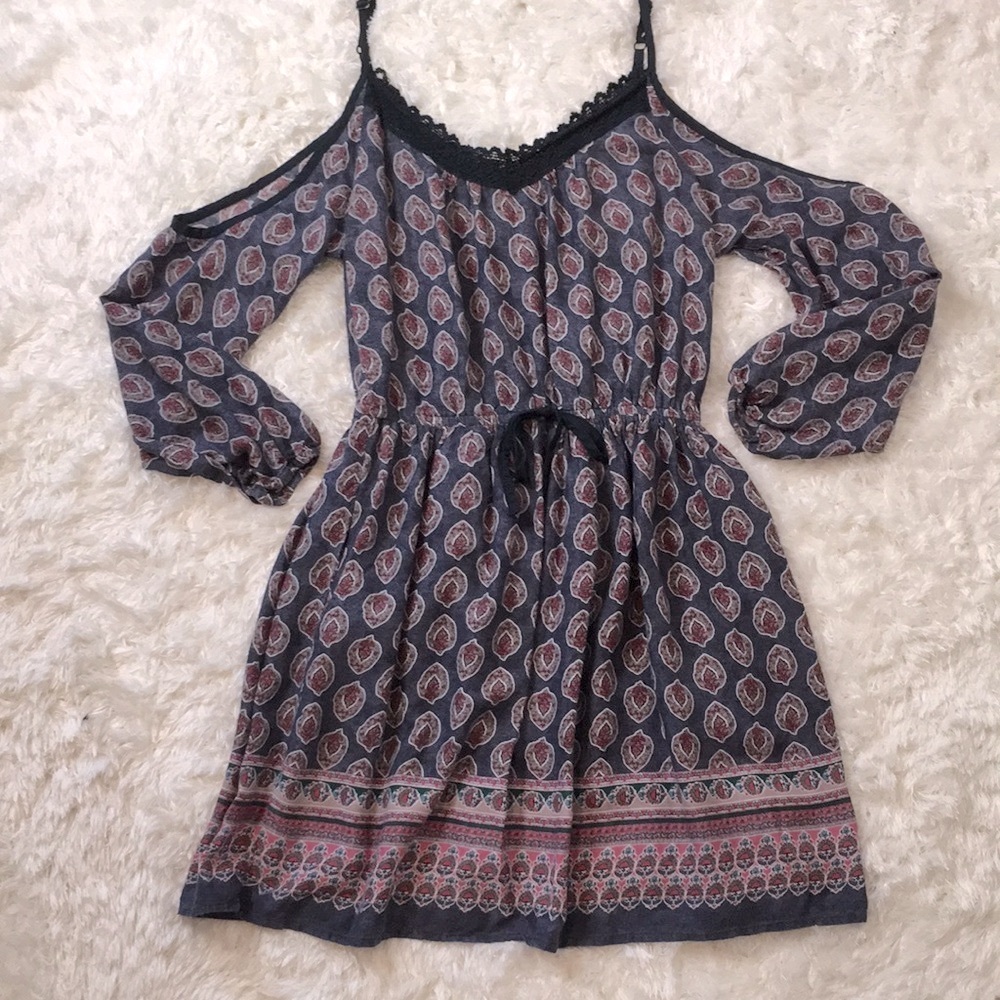 Band of gypsies Mini Cold shoulder dress Size M